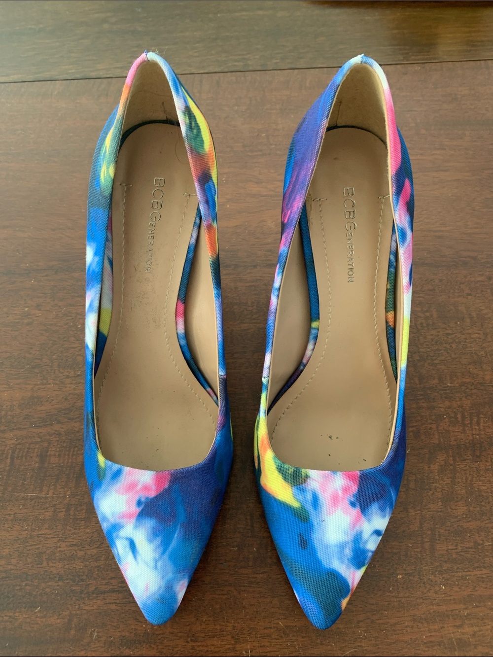 BCBGeneration Multicolor Blue Floral Pointed Toe Pumps 8.5